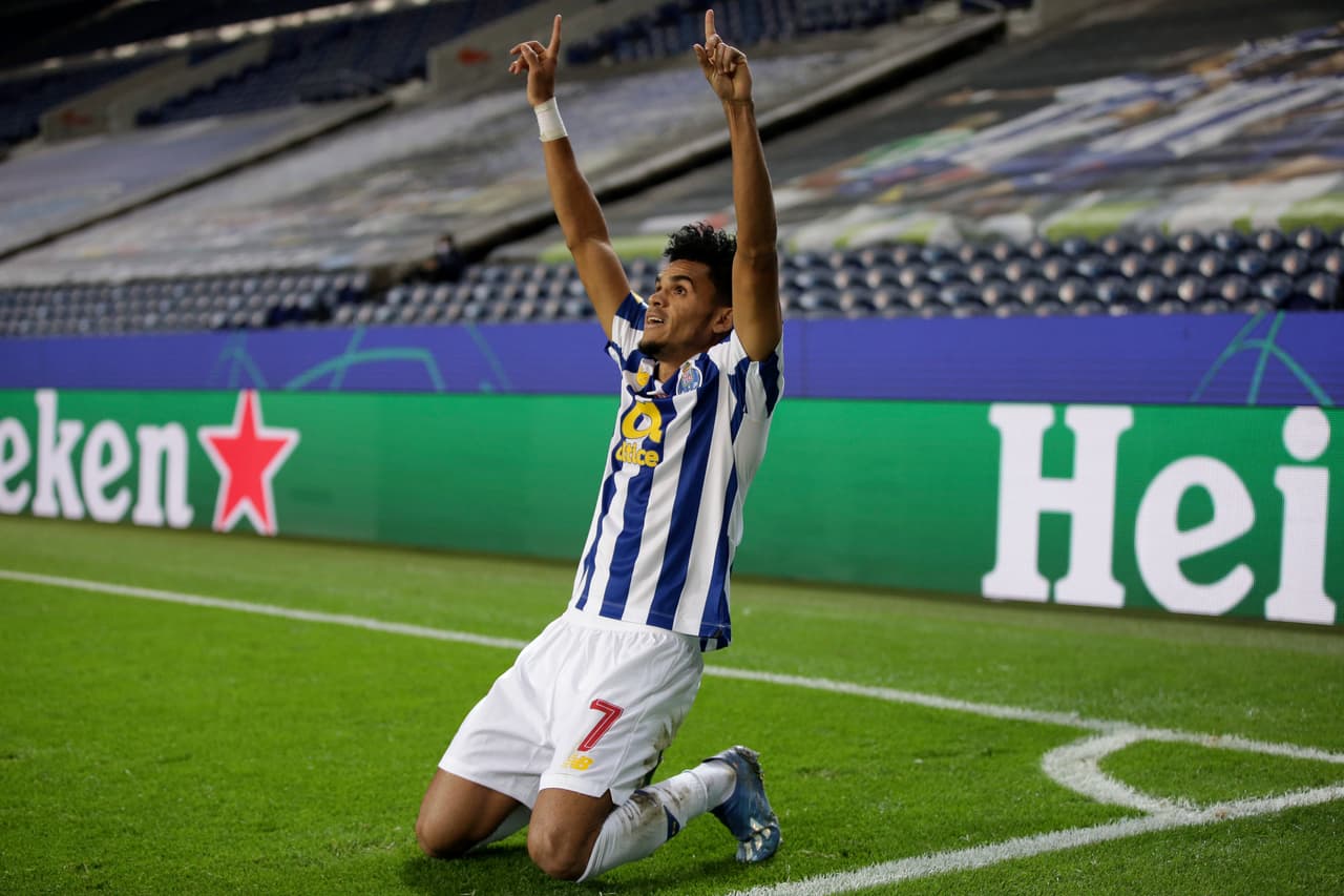 El mexicano fue protagonista en la goleada del conjunto portugués en la tercera fecha de la competición. Marega (4’), Oliveira (28’) y Díaz (69’) marcaron los tantos del encuentro. En la J4 se volverán a enfrentar ambos equipos en Francia.