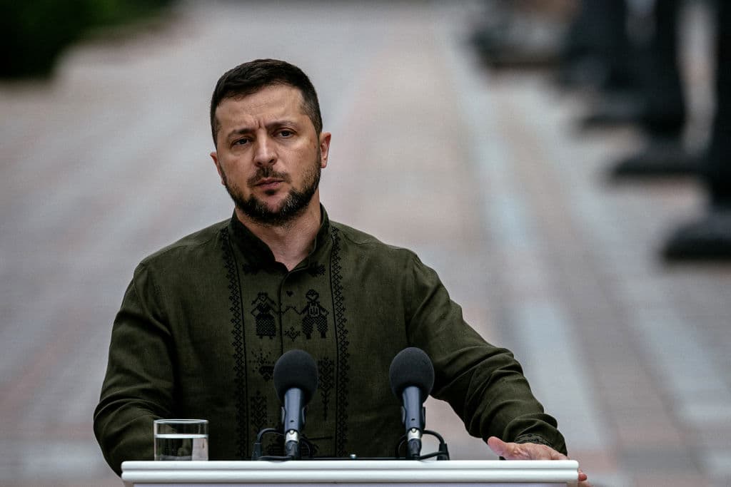 El presidente de Ucrania, Volodymyr Zelensky, es elegido persona del año por la revista Time