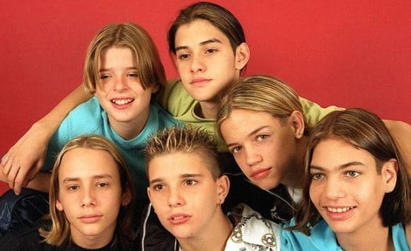 <b>Uff</b>
<br>
<a href="https://www.univision.com/entretenimiento/cultura-pop/tarkan-y-otros-5-cantantes-noventeros-que-ahora-son-sugar-daddies-te-derretiran-sus-fotos">En los 90 se dio un auge de ‘boy bands’</a> y de ahí nació el concepto de este grupo venezolano que ganó fama dentro y fuera de su país.