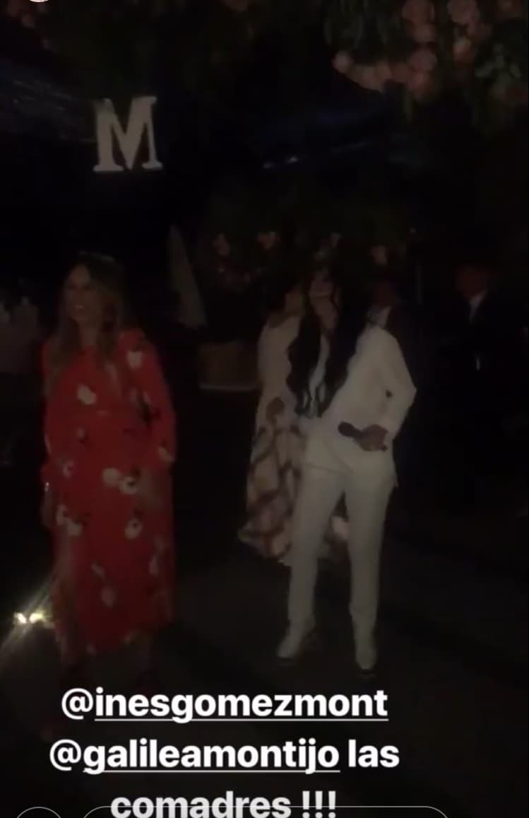 Quien estuvo a su lado hasta el último momento, fue su futura comadre, quien no paró de bailar y cantar.