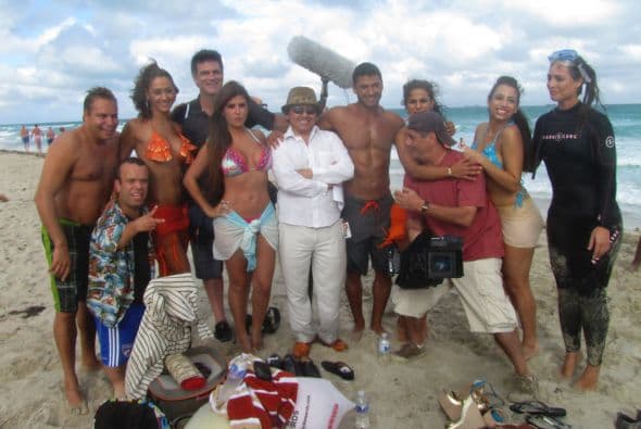 La foto del recuerdo del equipo de producción de Humor Ji-Ji-Gante.