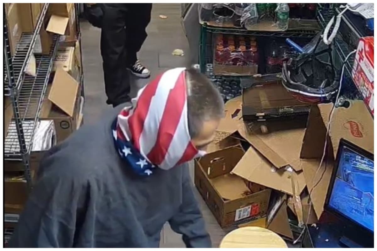 Si tiene información sobre los sospechosos favor de llamar de forma anónima al 801-840-4000 / 801-840-4000 o enviar un correo electrónico a: majorcrimes@wvc-ut.gov.