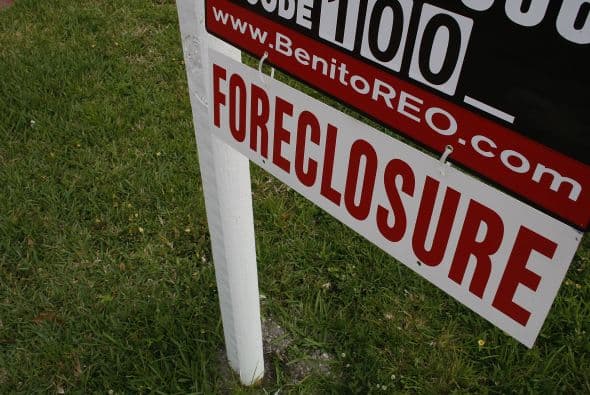 Estrellas del espectáculo o el deporte, al igual que gran cantidad de personas en Estados Unidos, no quedan exentos de las ejecuciones hipotecarias. Aquí algunos ejemplos, de acuerdo con ‘Forbes’, de celebridades que han sufrido la pérdida de su casa por un 'foreclosure'.