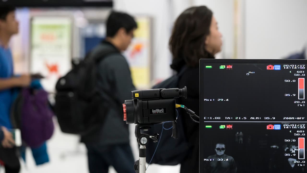 Revisan a pasajeros que provienen de China en aeropuerto de O'Hare en Chicago por preocupación de coronavirus