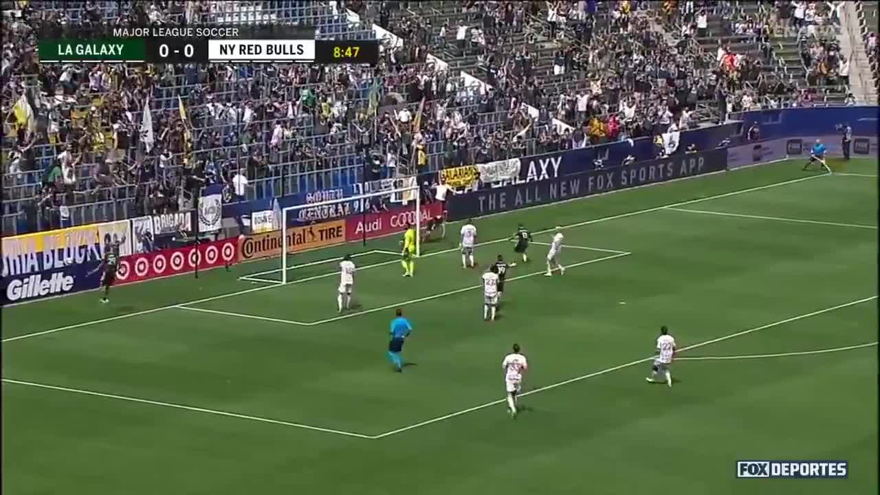 ¡Gol de Chicharito! Hernández puso el 1-0 ante NY Red Bulls