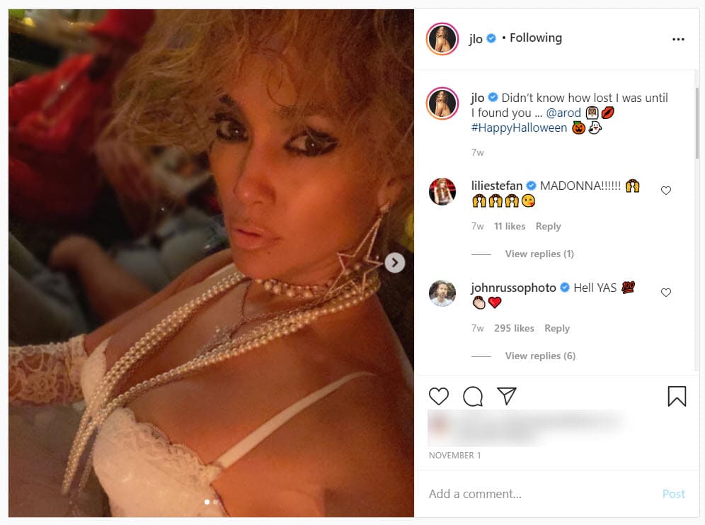 JLo eligió uno de los vestuarios icónicos de 'La Reina del Pop', el atuendo del tema 'Like a Virgin' que hizo famosos en la década de los 80's.
<br>