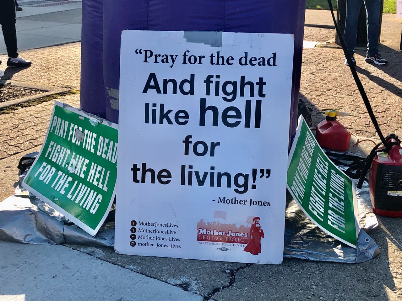 En total se han visto afectados por esta huelga 11 asilos, entre ellos, City View Multicare Center, en Cícero.