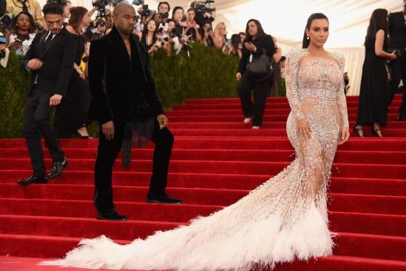 En la gala del MET las tres sensuales famosas dejaron a muchos boquiabiertos con sus curvas al descubierto. ¿Quién las lució mejor?