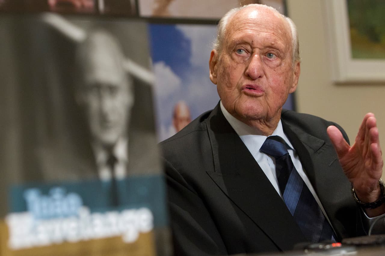 Expresidente de FIFA, Joao Havelange, fue hospitalizado de emergencia