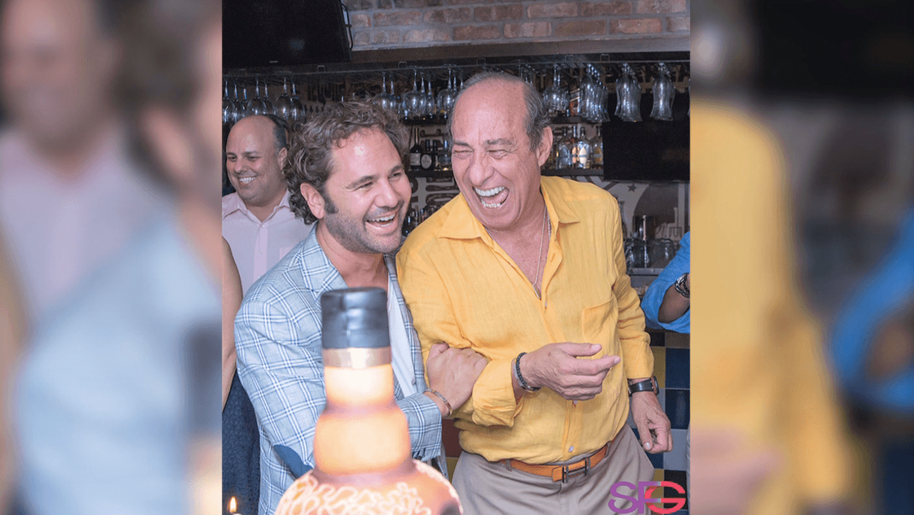 Jonathan Alexis Weinberg dijo en entrevista con Univision que su padre, Samuel, ha sido amigo de Genaro García Luna desde hace casi 30 años.