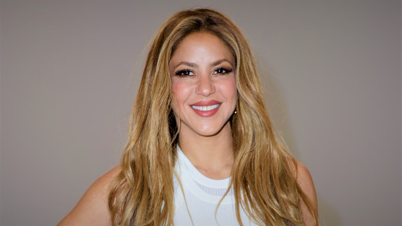 De acuerdo con 
<b>Despierta América</b>, la cantante llegará a 'La Isla del Encanto' en las próximas horas para recibir el 
<b><a href="https://www.univision.com/shows/premios-juventud/premios-juventud-2023-quienes-seran-reconocidos-agente-de-cambio" target="_blank">premio a Agente de Cambio</a></b> este jueves 20 de julio.
<br>
<br>