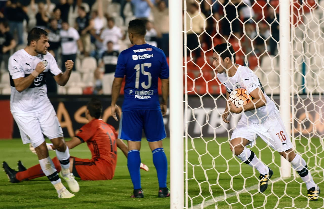 Olimpia 4-2 Emelec: Olimpia respira en Libertadores tras triunfo frente a Emelec