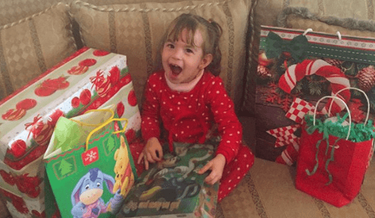 Como podemos ver Santa fue muy bueno con ella, Michelle estaba encantada con sus sorpresas.