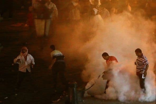 El mayor número de fallecidos se registró en los disturbios en la plaza de Al Nahda, junto a la Universidad de El Cairo, donde al menos cuatro personas perdieron la vida y 114 sufrieron heridas.