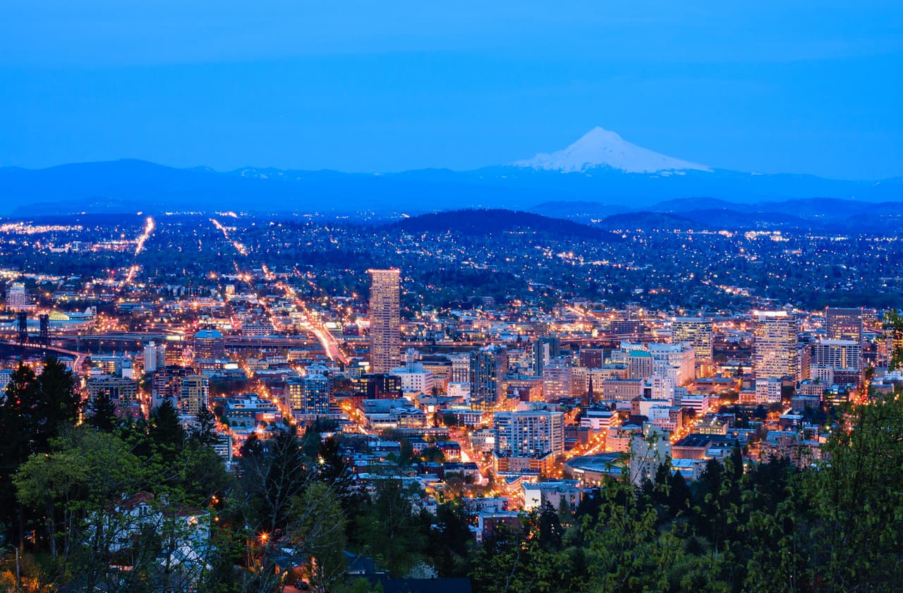 <h3 class="cms-H3-H3"><b>1. Portland, Oregon</b></h3>
<br>
<br>
<b>Vehículos robados por cada 100,000 habitantes: </b>487
<br>
<br>
<b>Total de vehículos robados entre 2017 y 2019: </b>36,161
<br>
<br>
<b>Población en el área metropolitana: </b>2,474,592