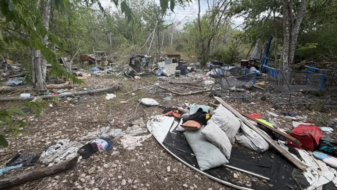 Los residentes también expresaron preocupación por la posible acumulación de agua durante la temporada de lluvias.
<br>
<br>Y es que el agua estancada puede fomentar la presencia de mosquitos y aumentar riesgos de 
<b>enfermedades como dengue, zika o chikungunya. </b>