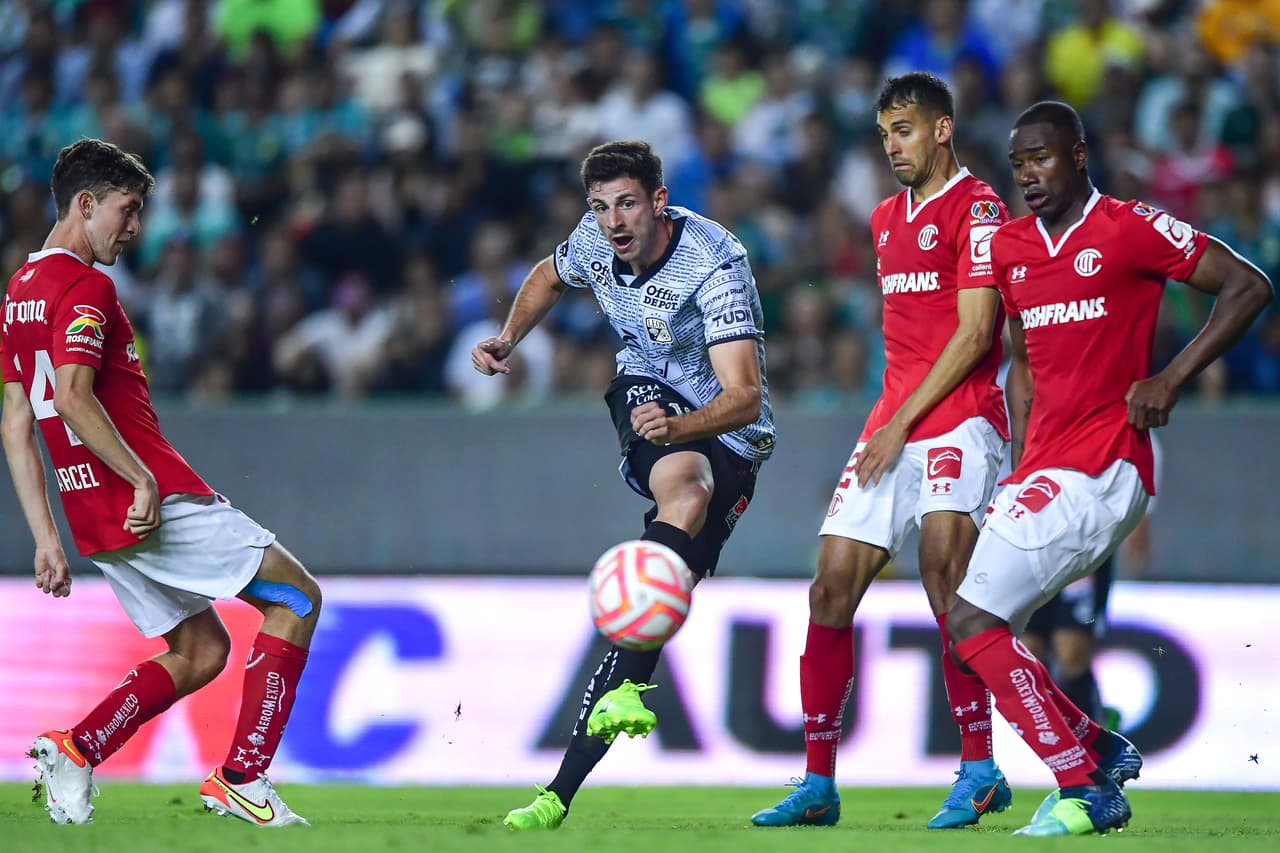 Con un gol de Daniel Álvarez de último minuto, Toluca derrotó a León a domicilio en la Jornada 5 para tomar el subliderato del Apertura 2022. El marcador no reflejó el tremendo dominio de los Diablos Rojos en la segunda parte, que se cansaron de fallar y perdonar ante Cota.