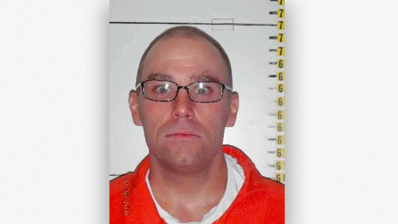 Zane Michael Floyd fue condenado a la pena de muerte tras asesinar a cuatro personas en un supermercado de Las Vegas, Nevada, en junio de 1999. Ahora pide que su ejecución sea a través de un pabellón de fusilamiento y no con la inyección letal.