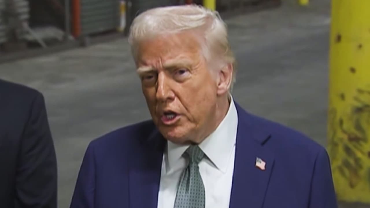 Trump busca limitar acceso bancario a indocumentados; expertos dicen que requeriría reglas y del Congreso