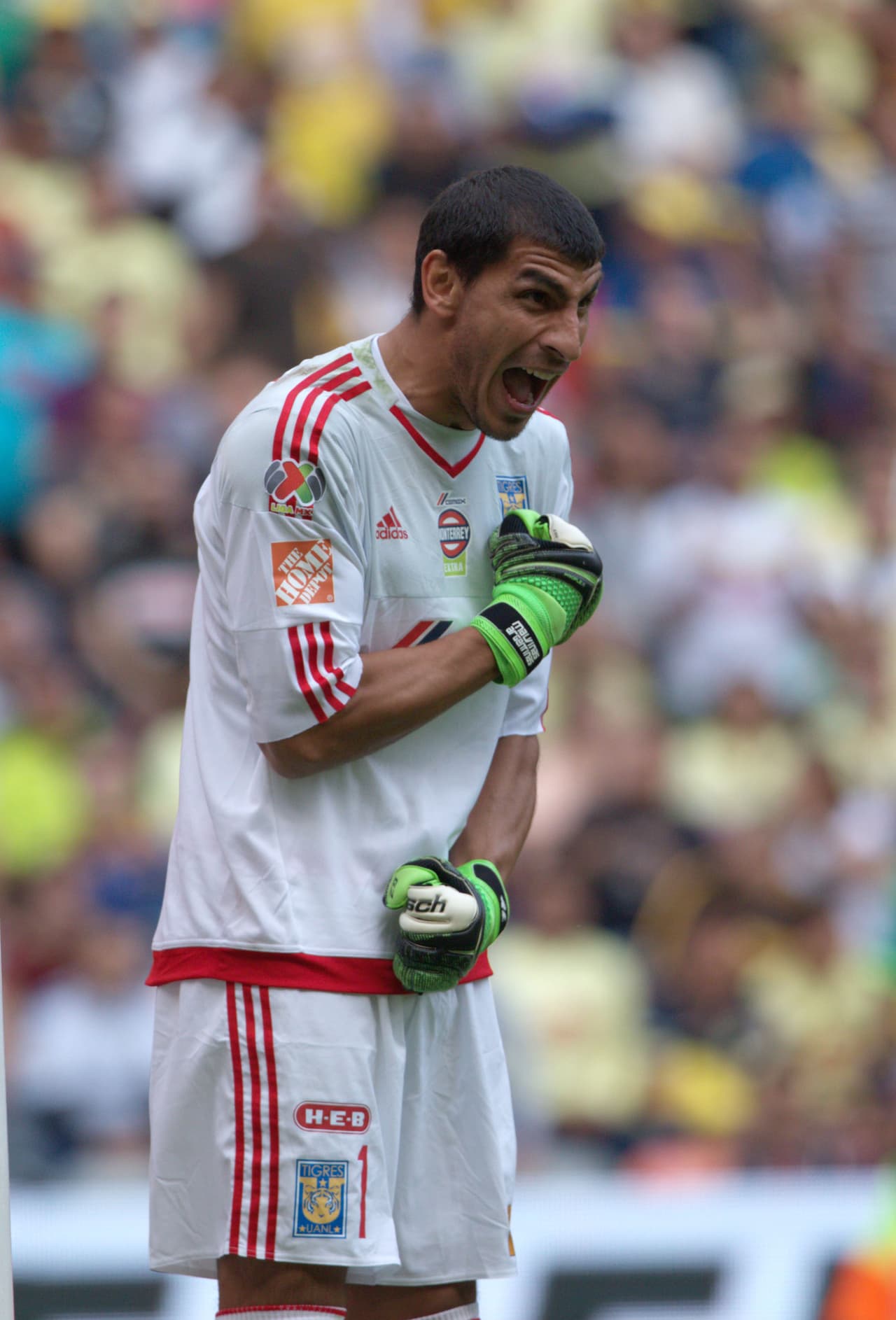 Nahuel Guzmán minimiza altercado con aficionados de Tigres