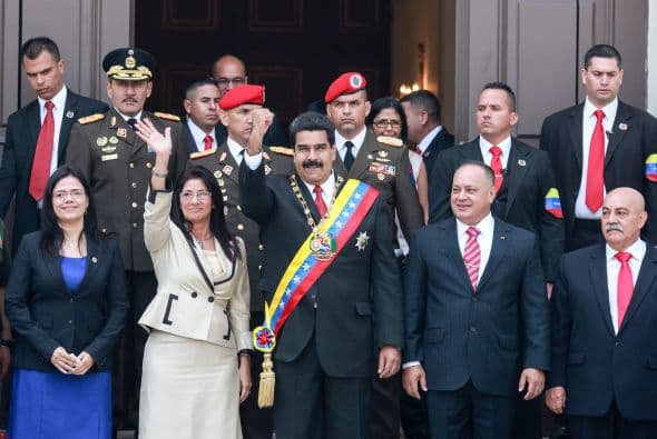Miles de personas vinculadas con el chavismo acompañaron el acto como una forma de manifestar su lealtad a Maduro, así como con el modelo “socialista”.