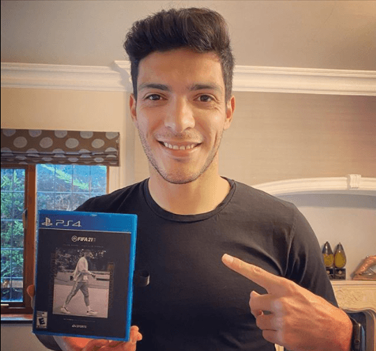 Raúl Alonso Jiménez ha demostrado en sus redes, ser fanático del FIFA.