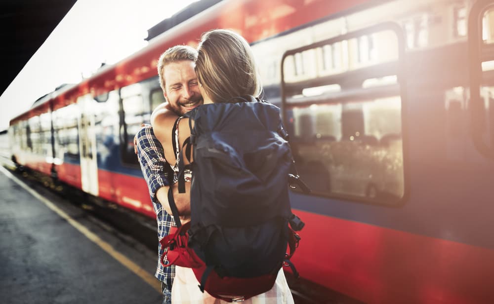 Hacia mediados de este mes vas a tener un encuentro que puede cambiar tu vida afectiva sobre todo, si, en estos momentos, estás solo o sola y tratando de encontrar una pareja estable.