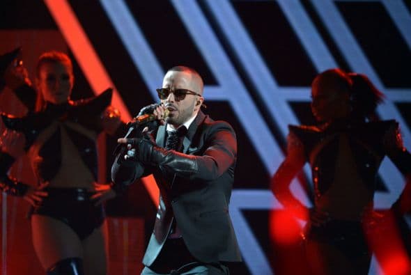 Yandel subió la temperatura de Premios Juventud.