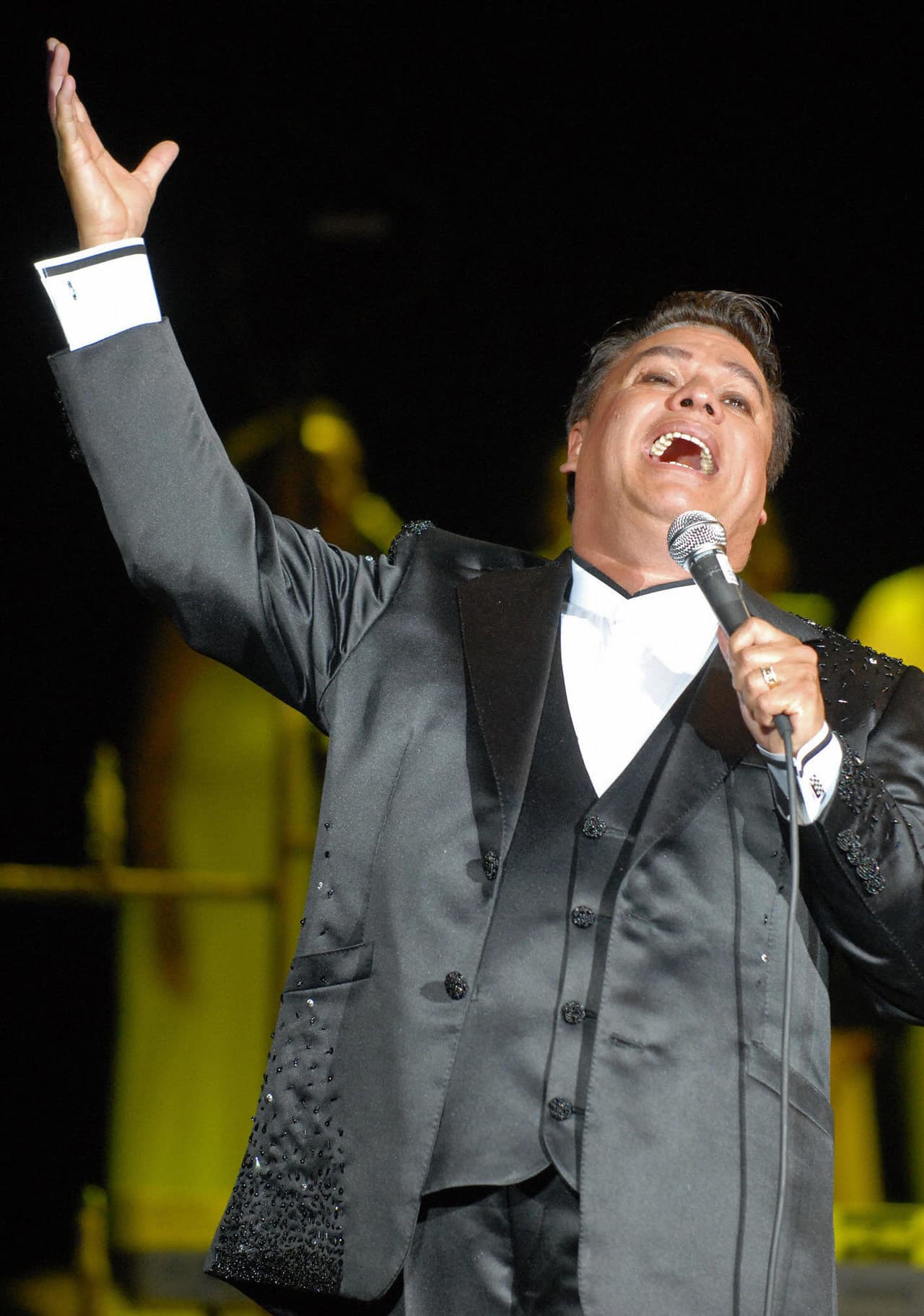 'Recuerdos II' fue otro éxito rotundo, convirtiéndose en uno de los álbumes más vendidos en la historia de México.