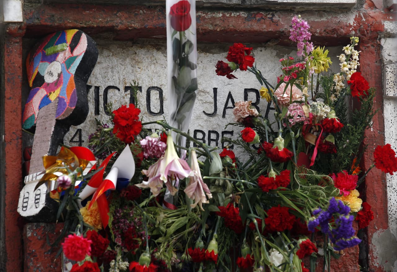 Cuarenta años después, declaran responsable por la muerte del cantautor Víctor Jara a un exmilitar de Pinochet 