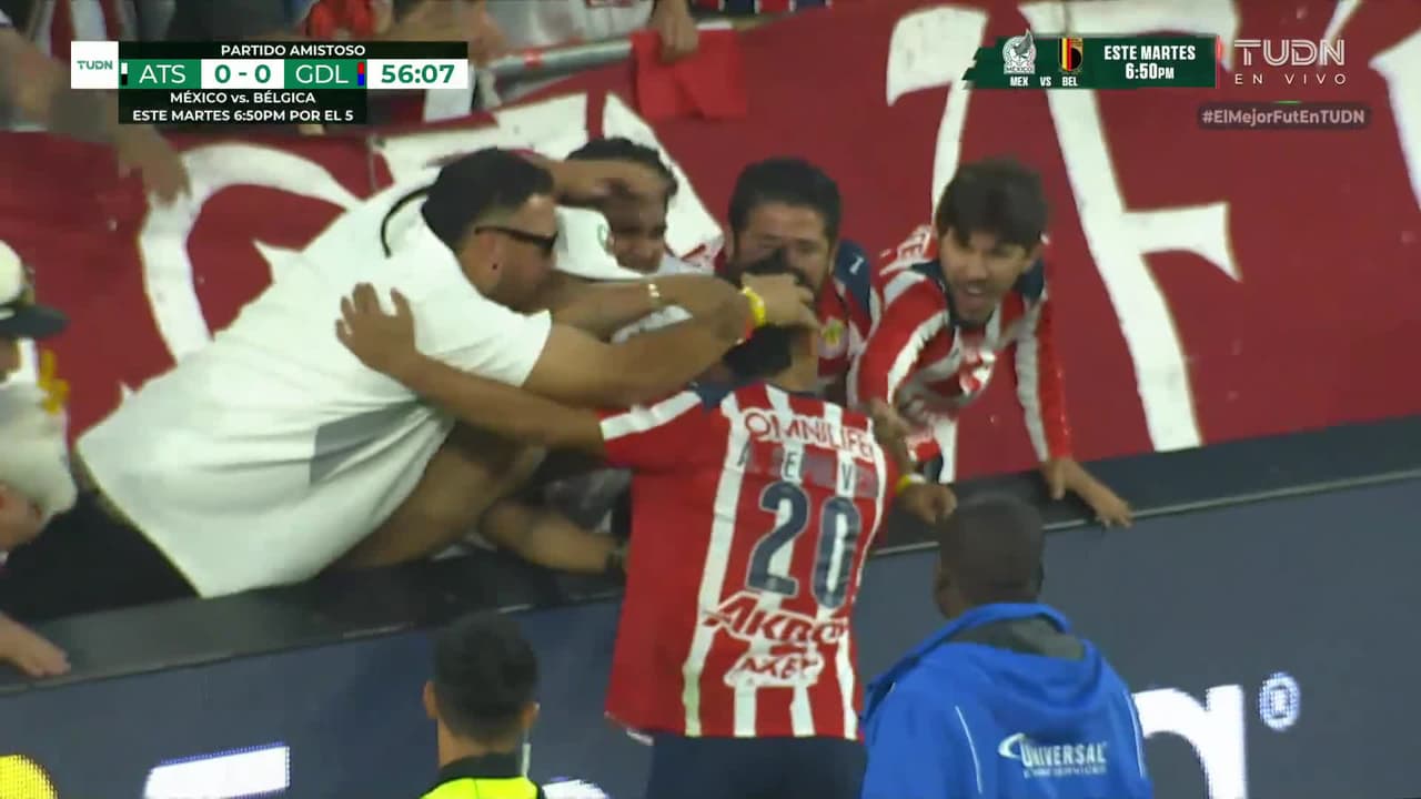 ¿Quién más si no tú? Ángel Sepúlveda clava un golazo en el Clásico Tapatio