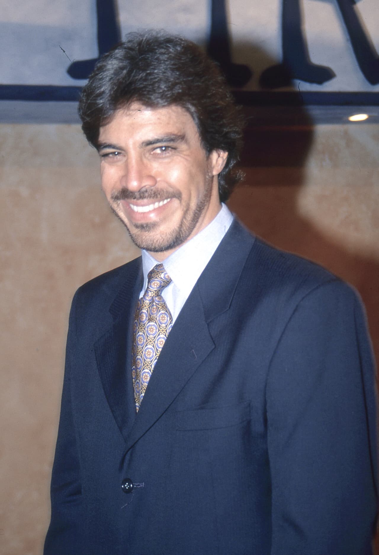 Después de aquella primera impresión, Gatica la conoció más y al cabo de un tiempo decidieron entablar una relación sentimental. 
<br>