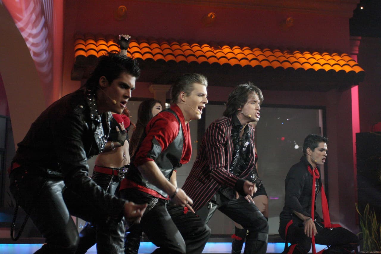 Por desgracia esta agrupación no tuvo el éxito esperado y sólo sacaron un disco con 10 canciones, por lo que el grupo desapareció cuando terminó la telenovela, esto en el año 2010.