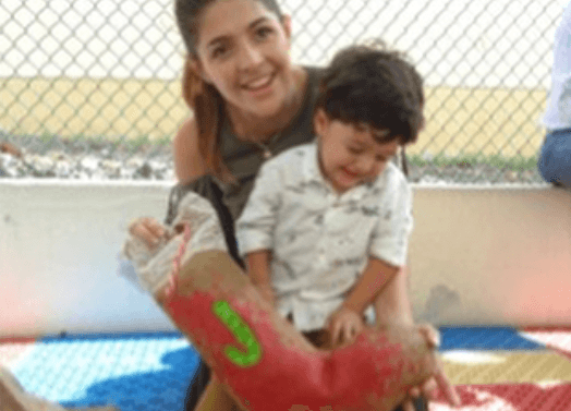 El próximo mes de enero Joshua cumplirá dos años y se ha convertido en un niño encantador.