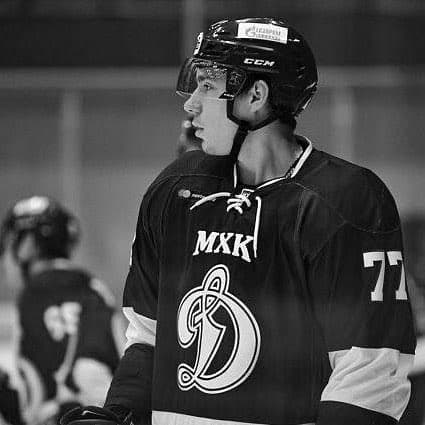 Jugador de Hockey muere tras recibir un impacto de puck en la cabeza