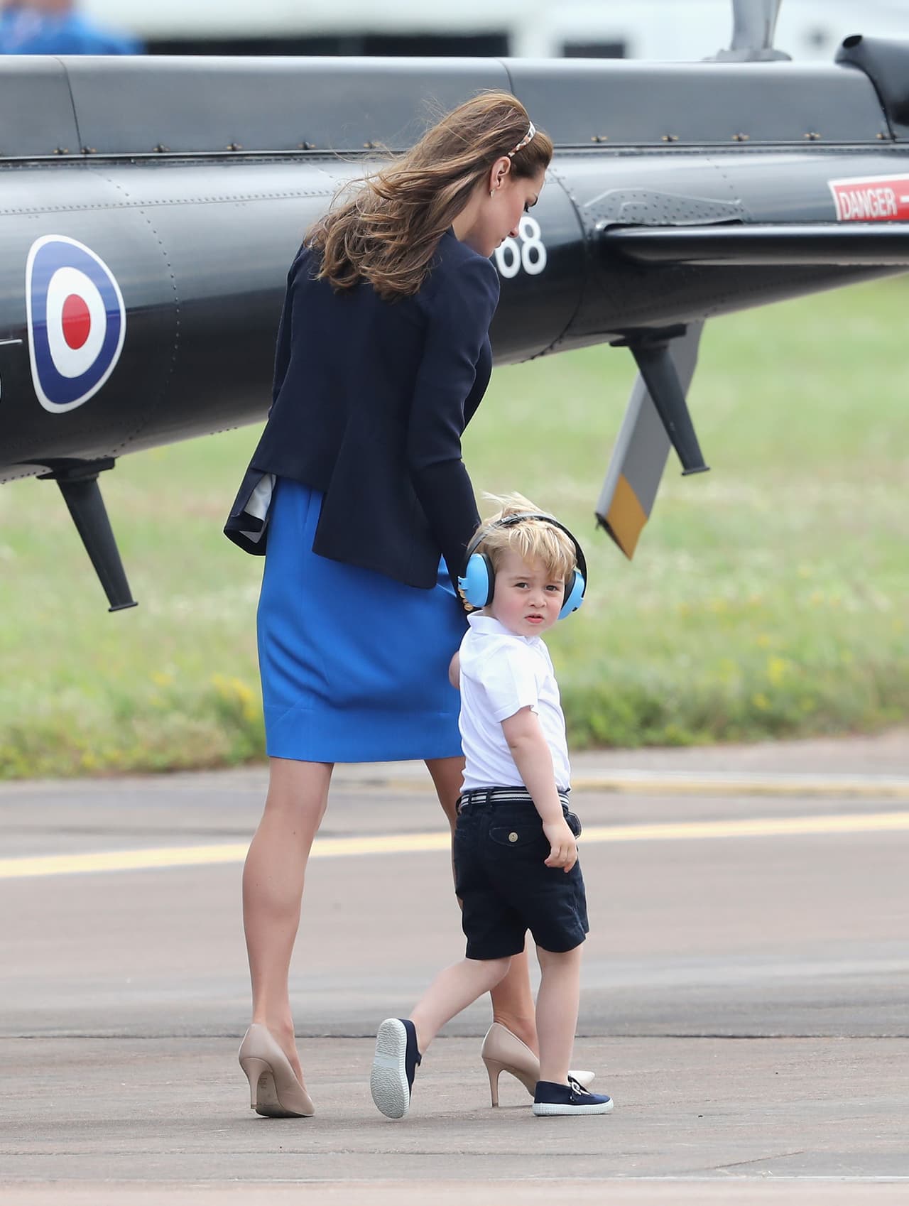 William y Kate llevan a George a una exhibición aérea militar.