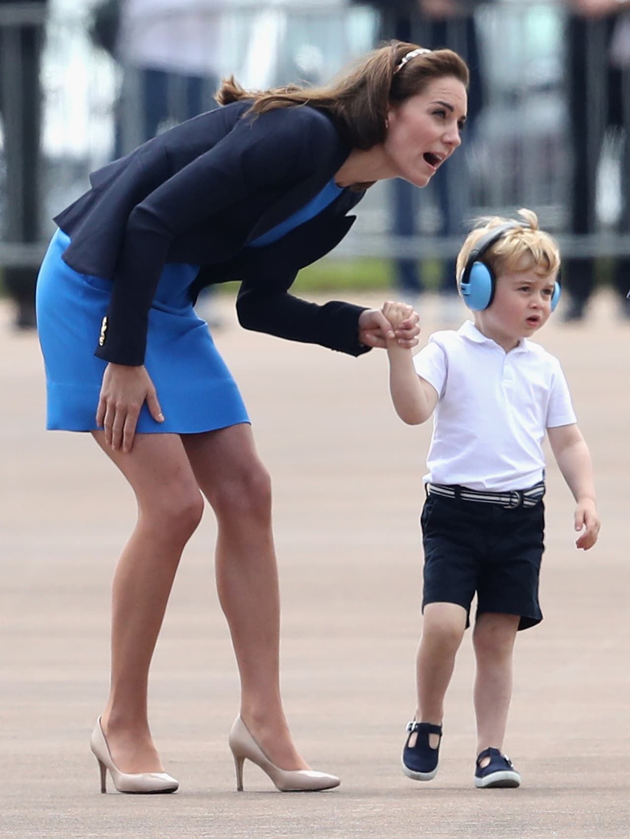 William y Kate llevan a George a una exhibición aérea militar.
