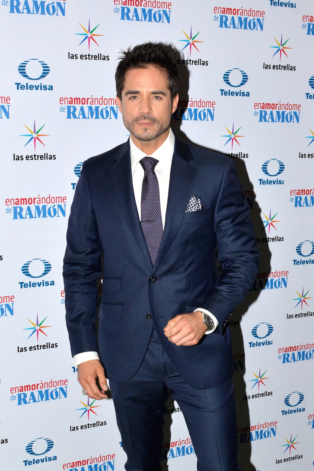 En las fotografías se ve a parte del elenco de ’Te doy mi vida’, la nueva producción de Televisa que estará a cargo de Lucero Suárez.