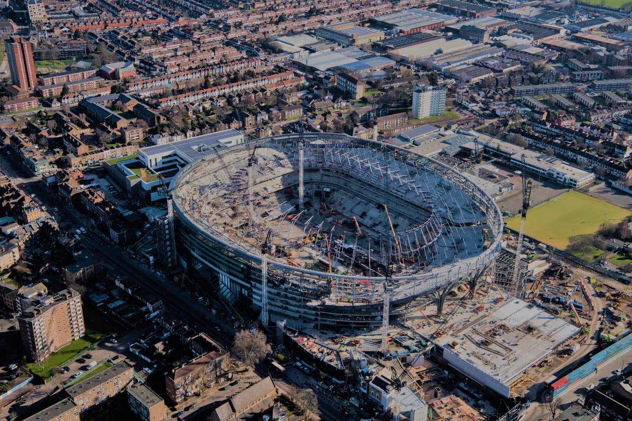 El nuevo estadio del Tottenham respetó la geografía de Londres.