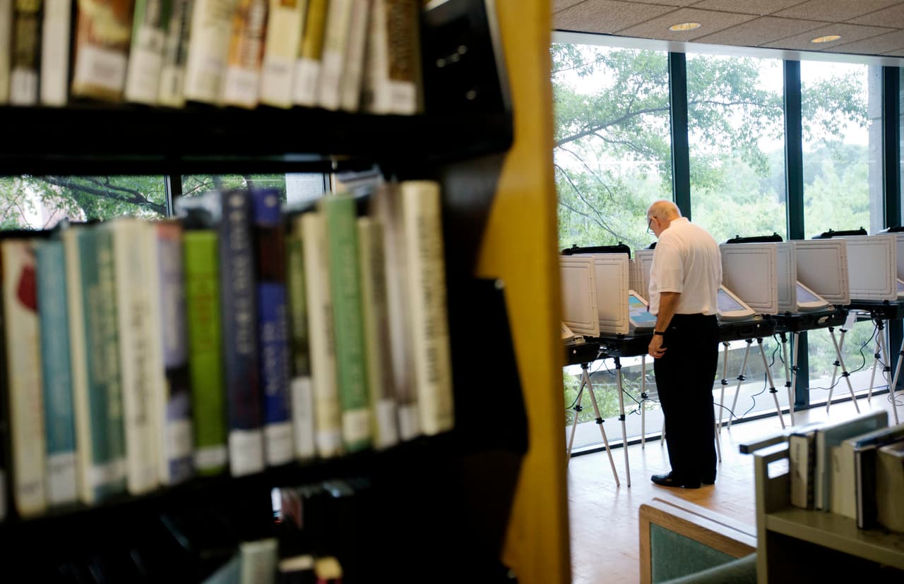 En el puesto número 7 se encuentra Marietta, Georgia. Establecimientos de libros por cada 100 mil residentes: 38: "Si bien es el sexto suburbio más grande de Atlanta, la ciudad de poco más de 60,000 
<b>ofrece 13 libreros desproporcionados</b> y 10 bibliotecas públicas por su pequeña estatura".