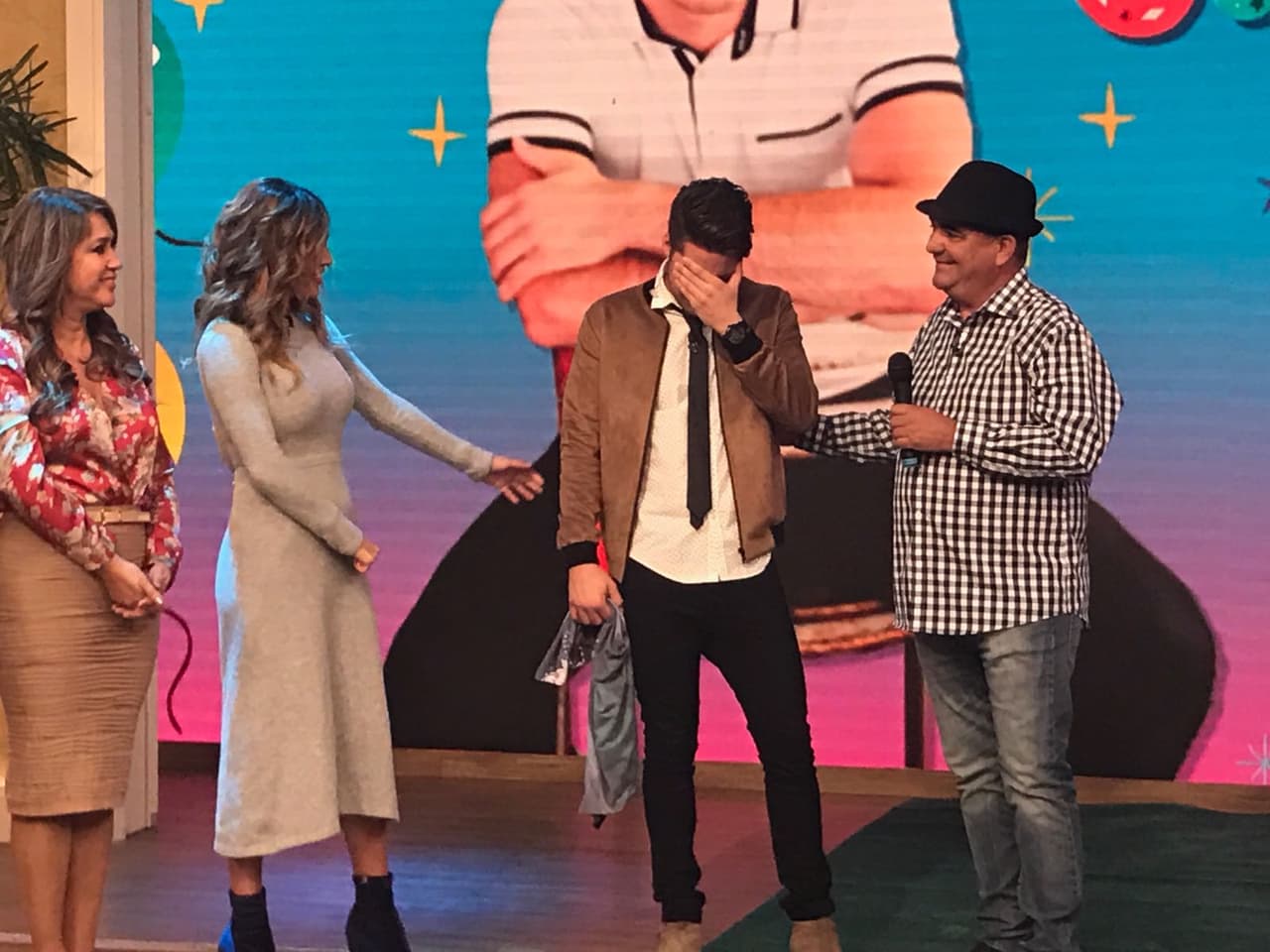 Uno de los momentos más emotivos fue ver a su padre entrar cantando Happy Birthday. Las lágrimas rodaron por las mejillas de nuestro William.