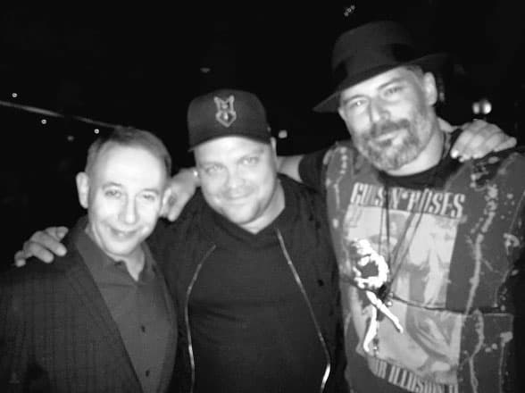¡Hasta Pee Wee Herman fue a la fiesta! Paul Reubens actuó con Joe en la última cinta de Pee Wee para Netflix el año pasado.