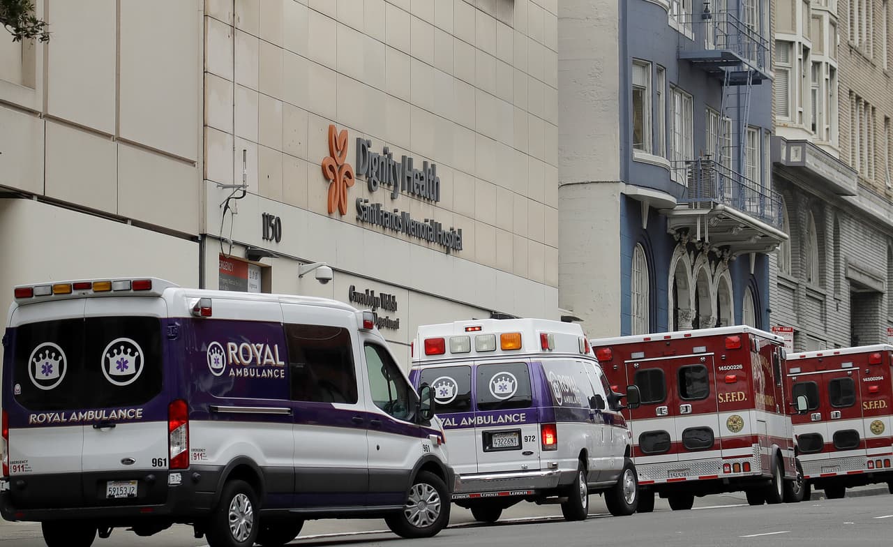 Ambulancias en Santa Clara esperan hasta 7 horas para dejar pacientes de coronavirus en hospitales 