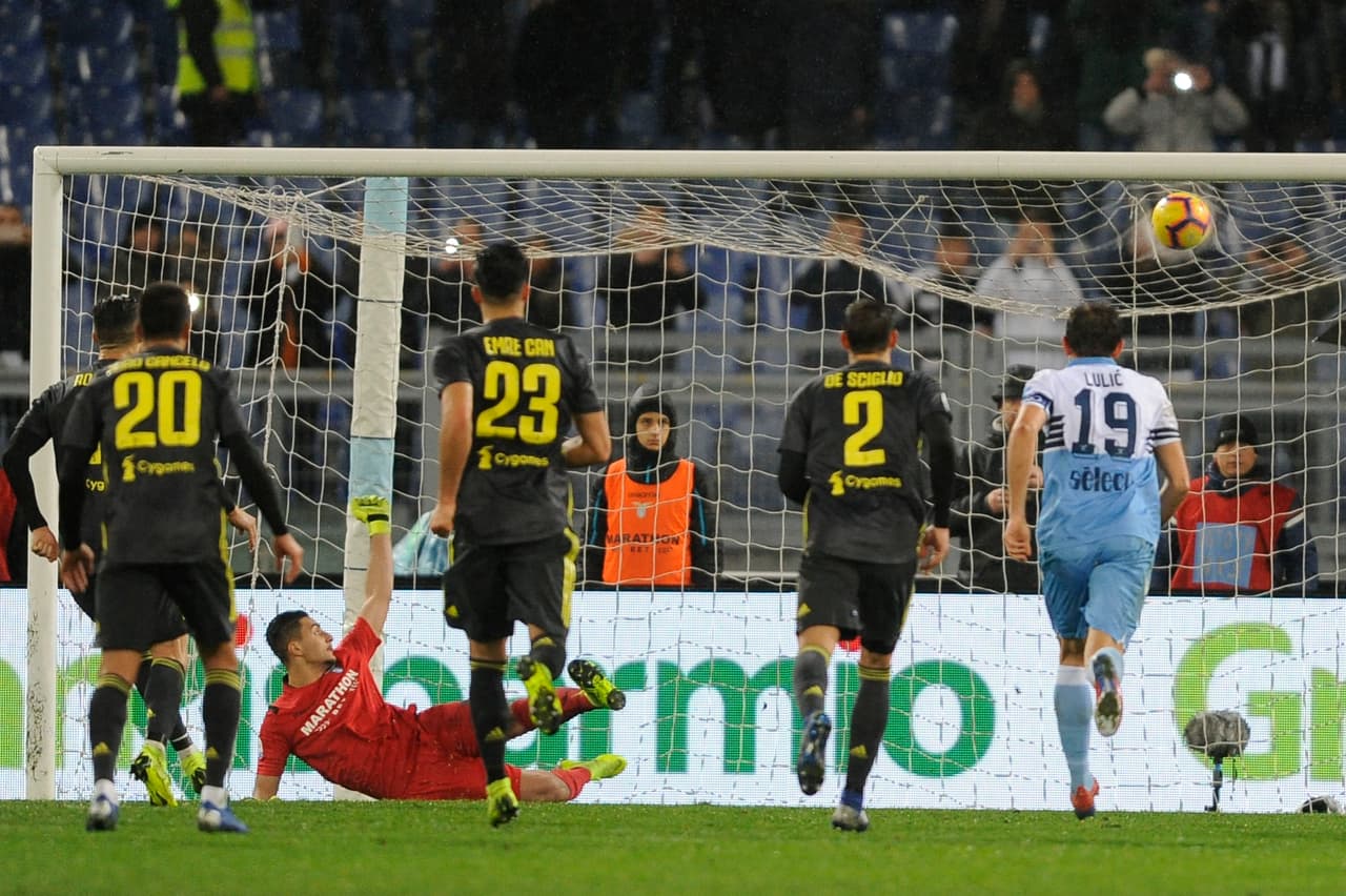 La revancha llegó pronto para Ronaldo, una semana más tarde tuvo otra oportunidad desde el manchón penal ante la Lazio y el dorsal ’7’ le dio la victoria a su equipo al minuto 88 (1-2).