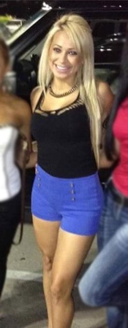 Algunos años atrás,
<b> </b>Carla Medrano, de El Bueno, La Mala y El Feo, fue rubia, pero decidió regresar a su color natural: el negro.