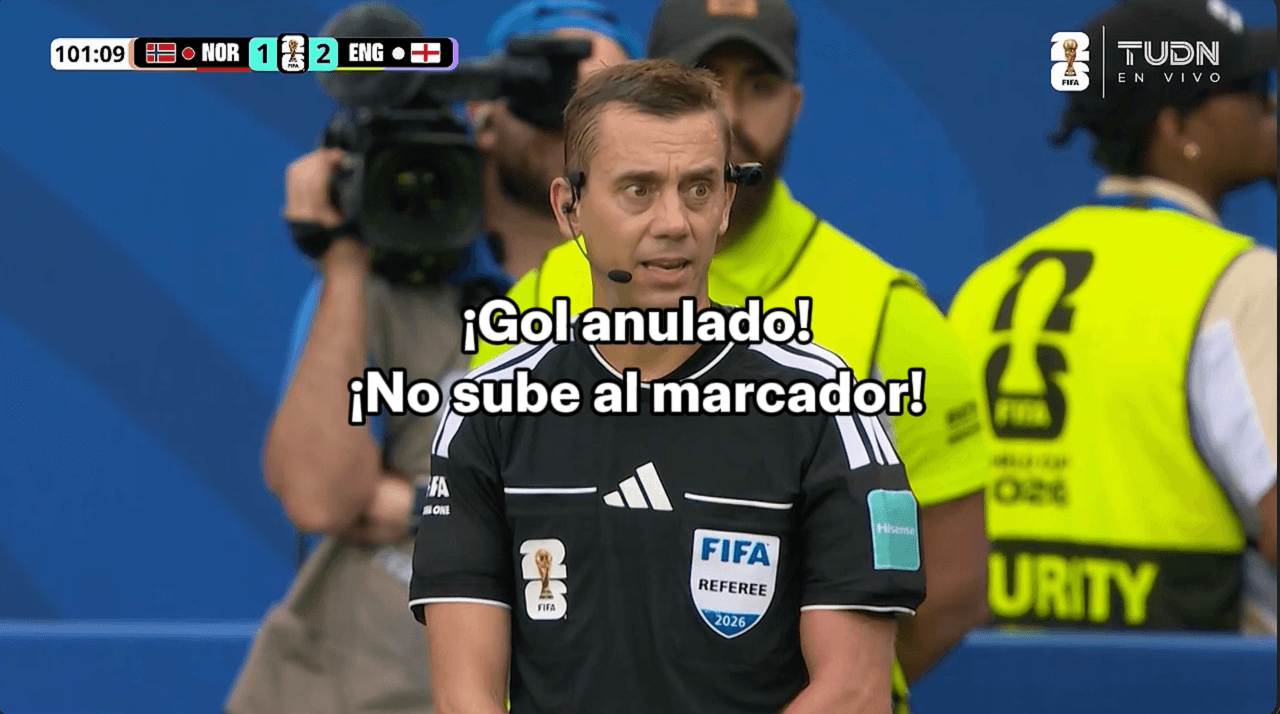 ¡Gol anulado! ¡No puede ser! ¡El árbitro echa para atrás el gol!