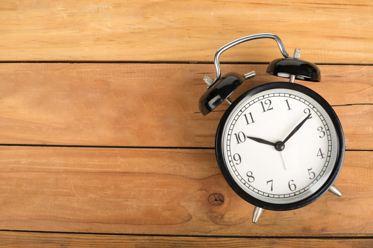 Este domingo atrasamos los relojes y hemos podido dormir una hora más: 6 cosas que debes saber sobre el cambio de horario