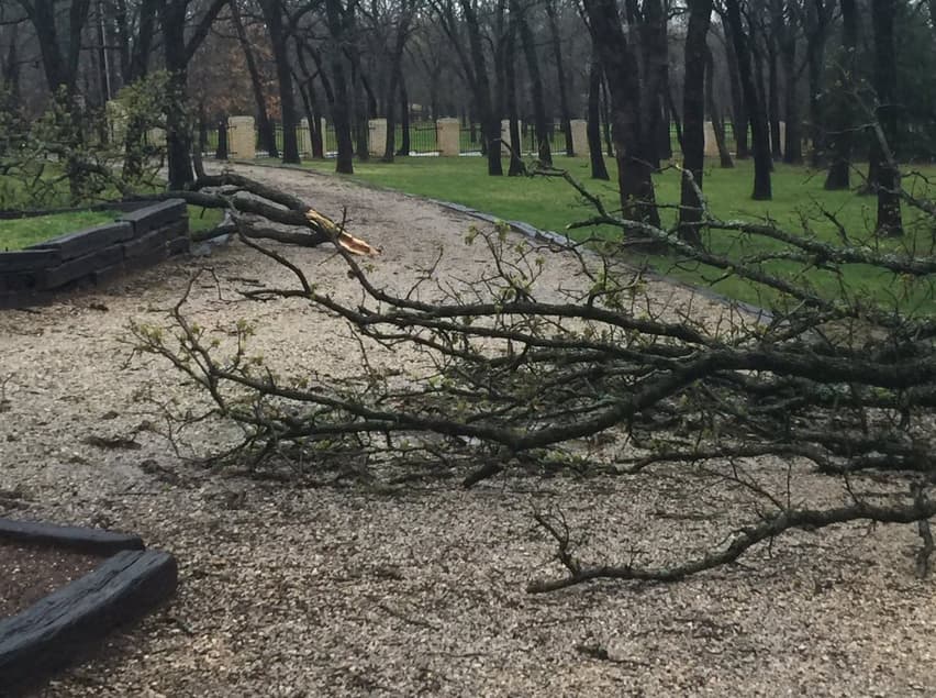 Además de granizo, inundaciones repentinas, rayos y caos vial