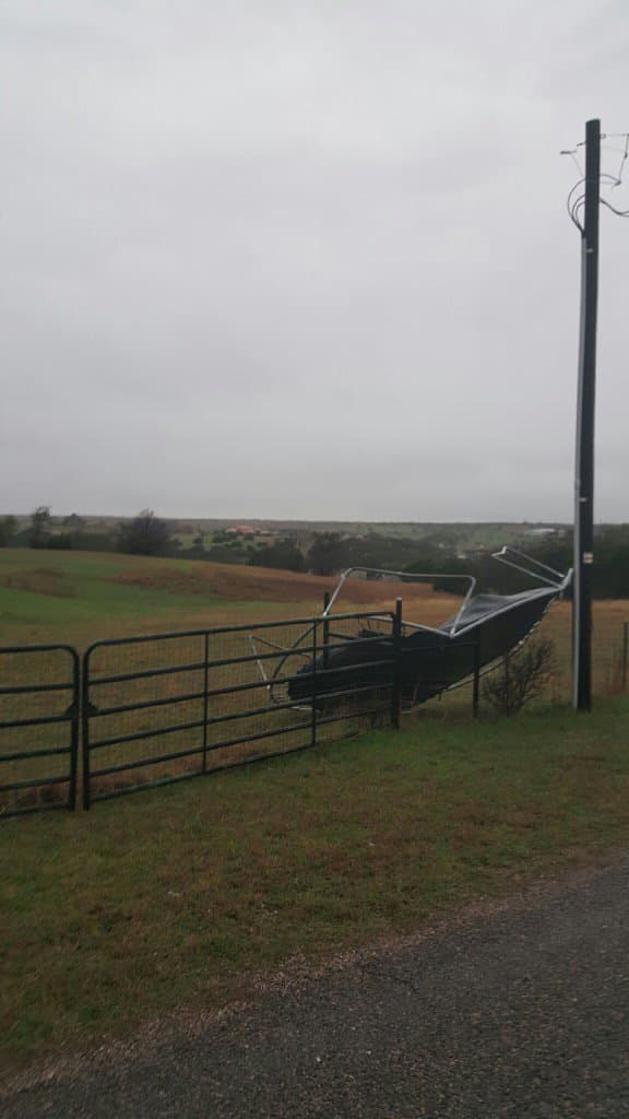 Además de granizo, inundaciones repentinas, rayos y caos vial