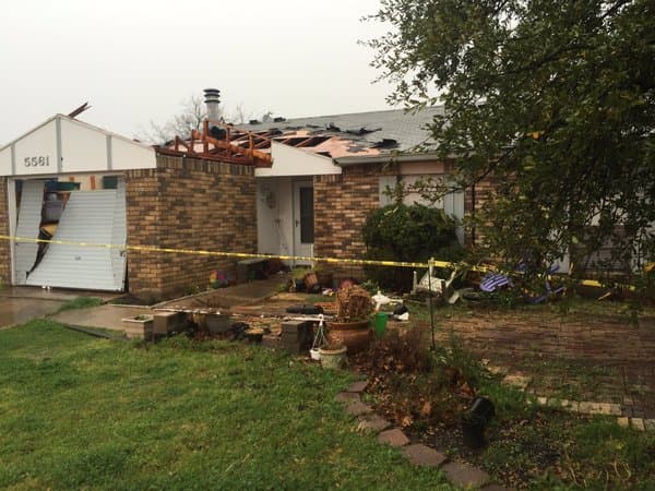 Además de granizo, inundaciones repentinas, rayos y caos vial